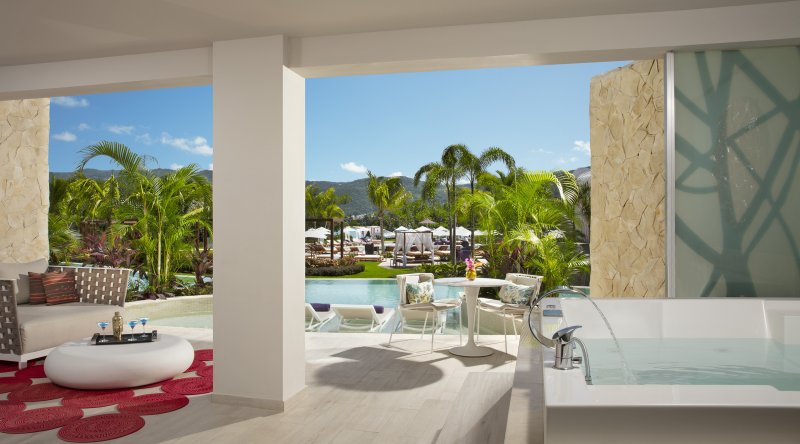 Xhale Club Master Suite Swim Out Breathless Montego Bay Resort & Spa