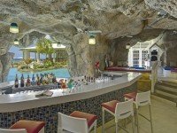 Crystal Cove by Elegant Hotels-Crystal_Cove_by_Elegant_Hotels_9699.jpg