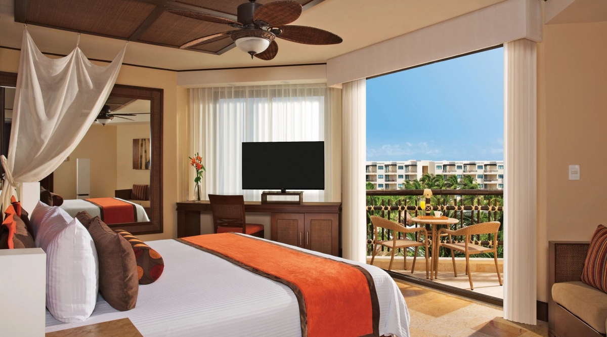 Premium Deluxe Garden & Tropical View Dreams Riviera Cancun Resort & Spa