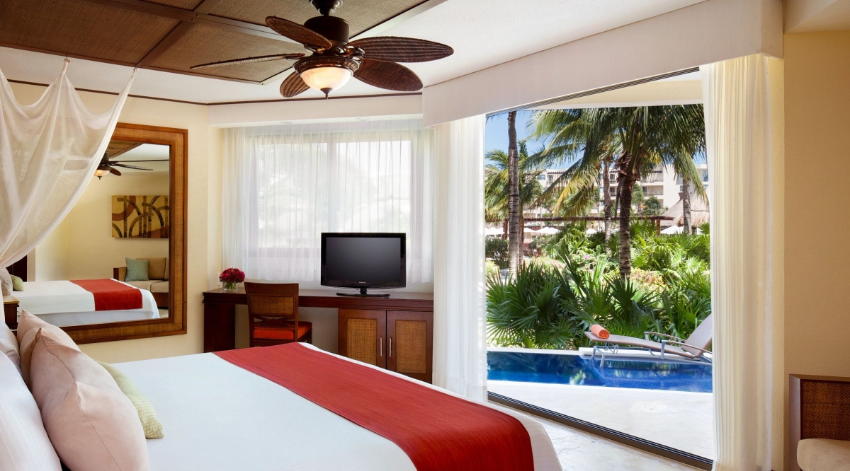Premium Deluxe with Plunge Pool Dreams Riviera Cancun Resort & Spa
