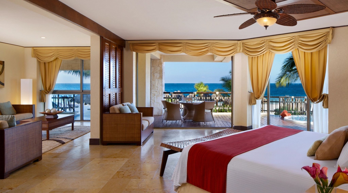 Preferred Club Ocean Front Governor Suite Dreams Riviera Cancun Resort & Spa