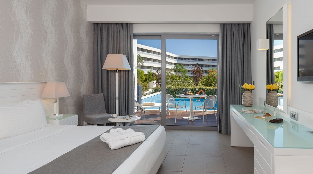 Honeymoon Room with Private Pool Princess Andriana Resort & Spa