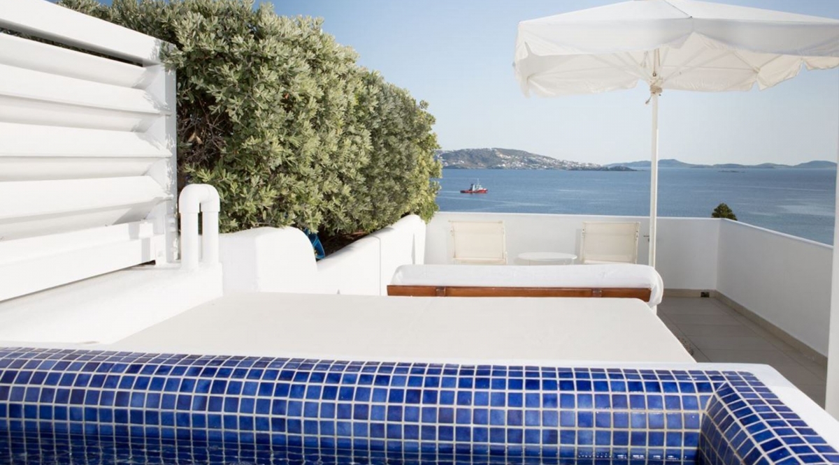 Deluxe Room with Plunge Pool Grace Mykonos