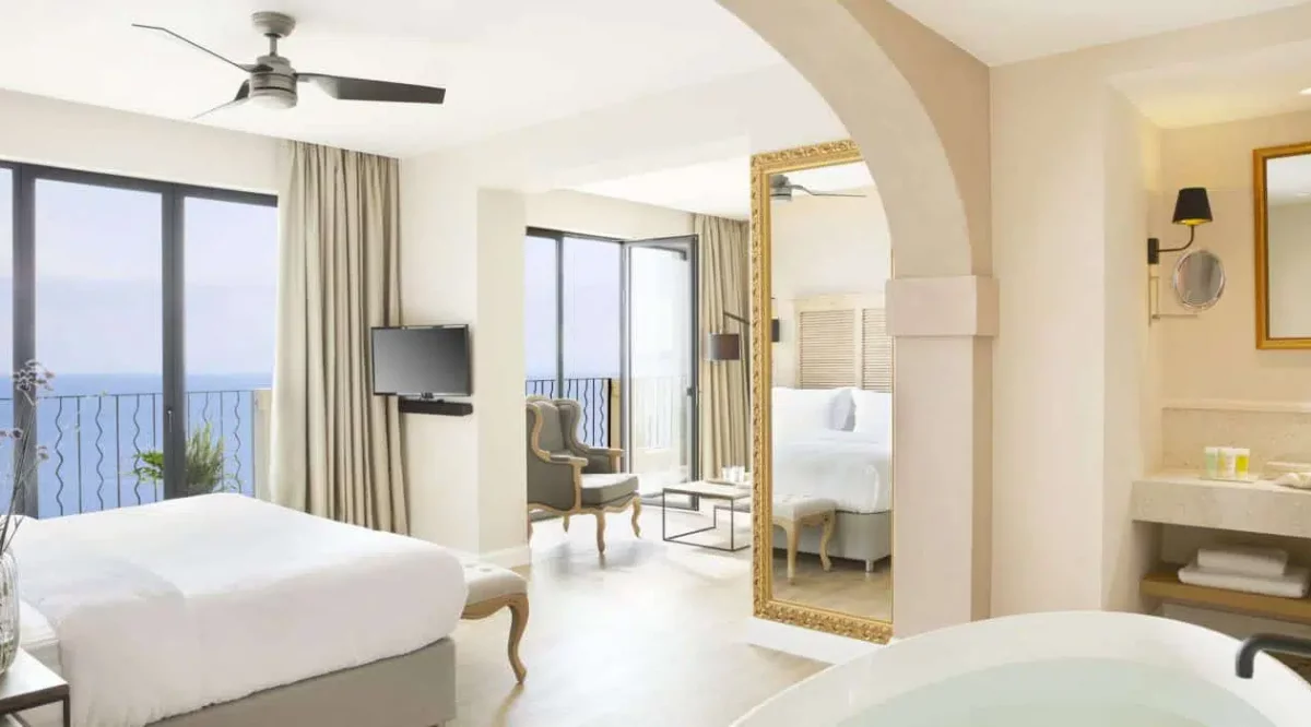 Deluxe Suite Sea View with Whirlpool MarBella Nido Suite Hotel & Villas