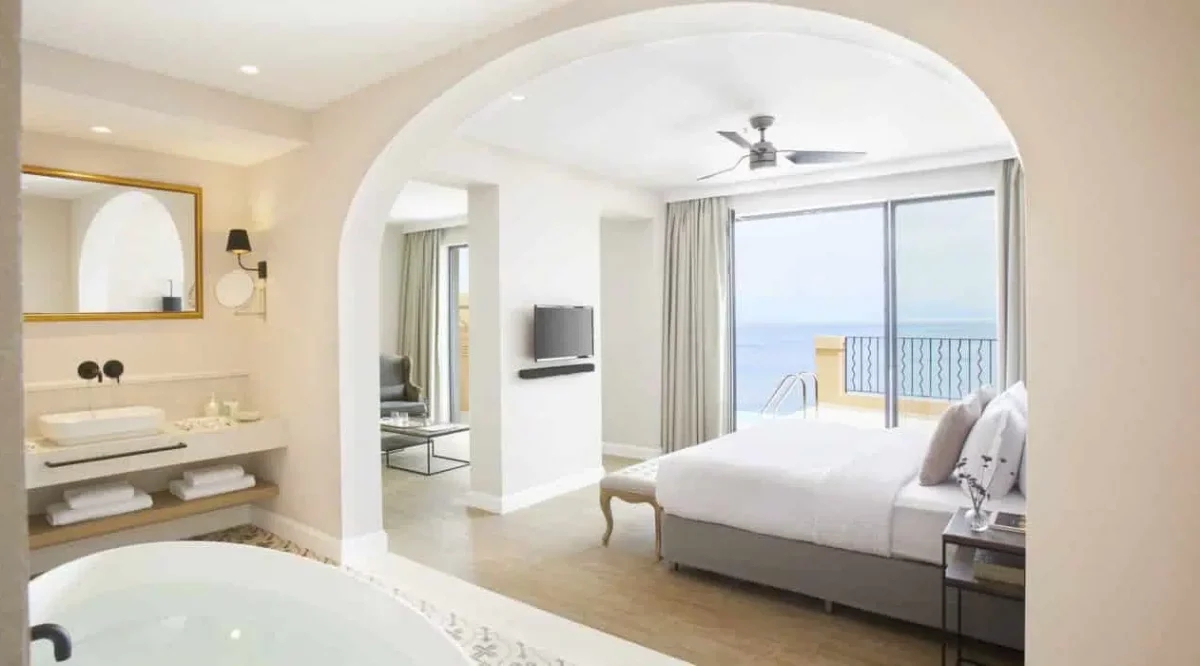 Deluxe Suite Sea View with Private Pool MarBella Nido Suite Hotel & Villas