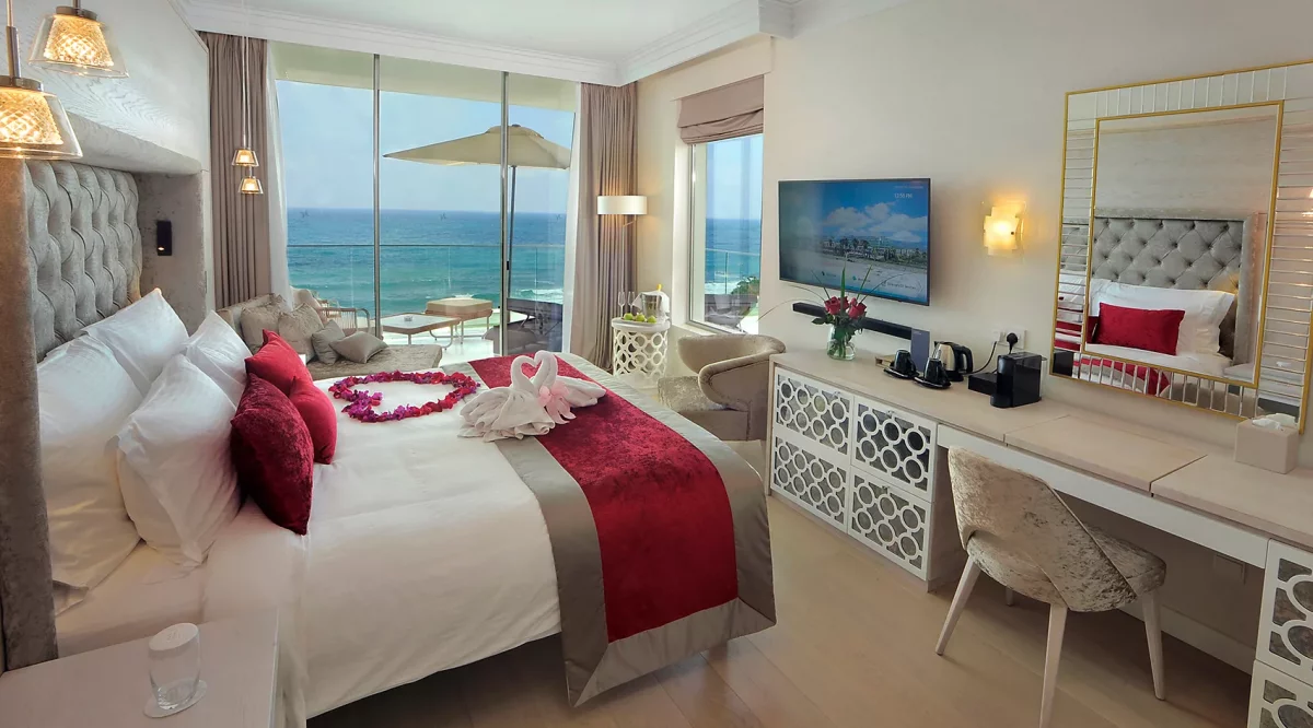 Honeymoon Suite Sea View Amavi Hotel