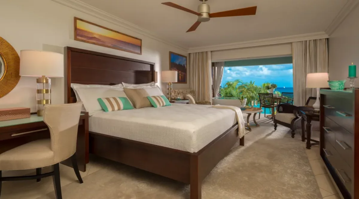 Emerald Beachfront Club Level Junior Suite with Balcony Tranquility Soaking Tub Sandals Regency La Toc