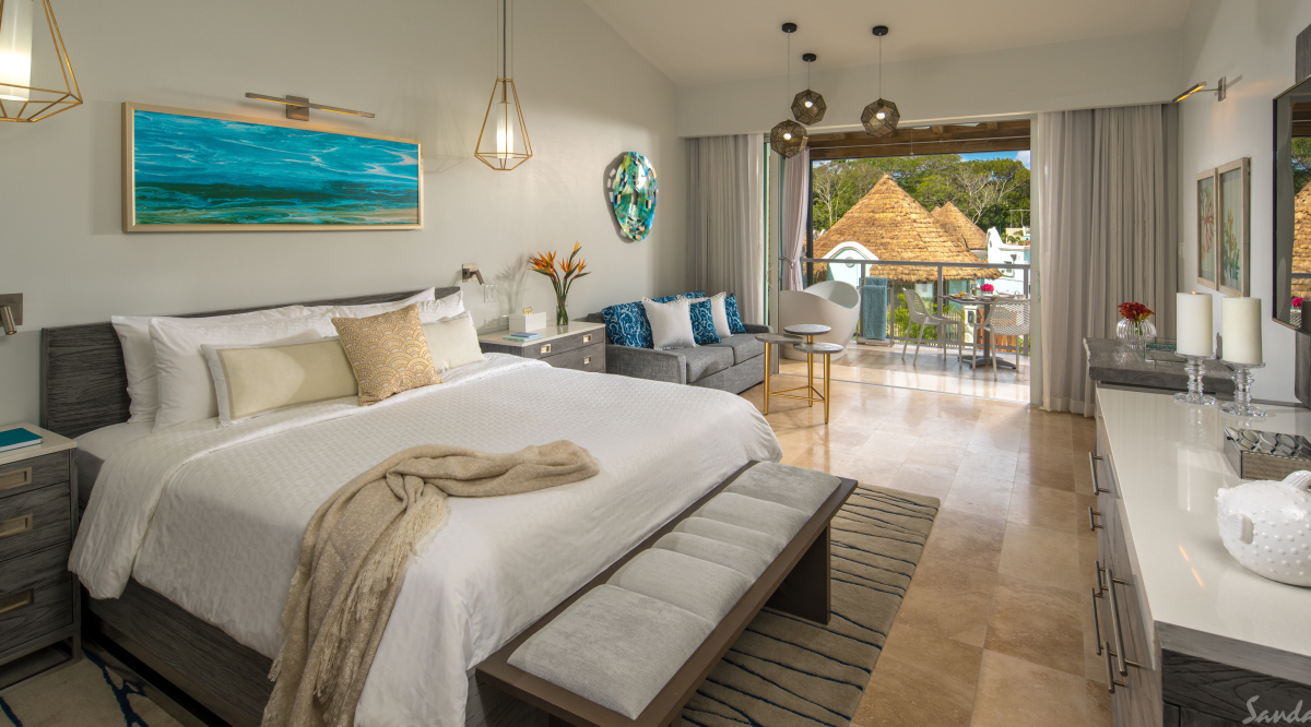 South Seas Crystal Lagoon Club Level Junior Palm Suite with Balcony Tranquility Soaking Tub Sandals Royal Barbados