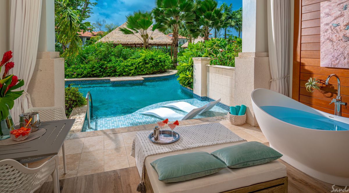 Royal Seaside Swim-up Club Level Ultra Suite with Patio Tranquility Soaking Tub Sandals Royal Barbados