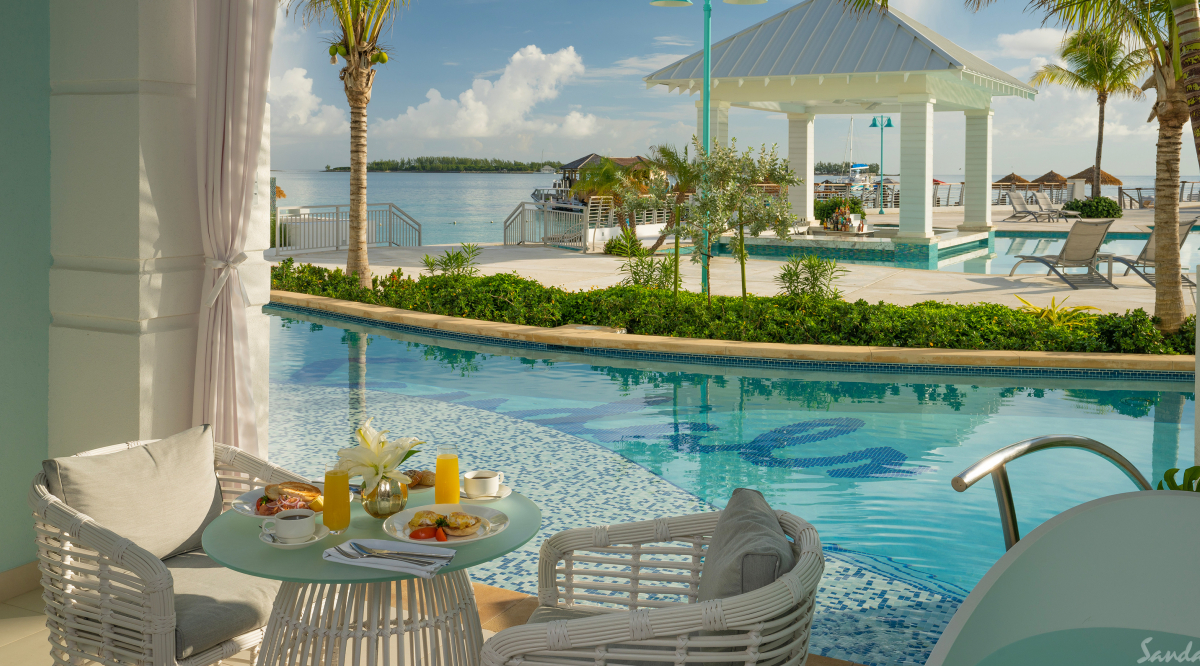 West Bay One Bedroom Oceanview Swim-up Butler Suite with Patio Tranquility Soaking Tub Sandals Royal Bahamian