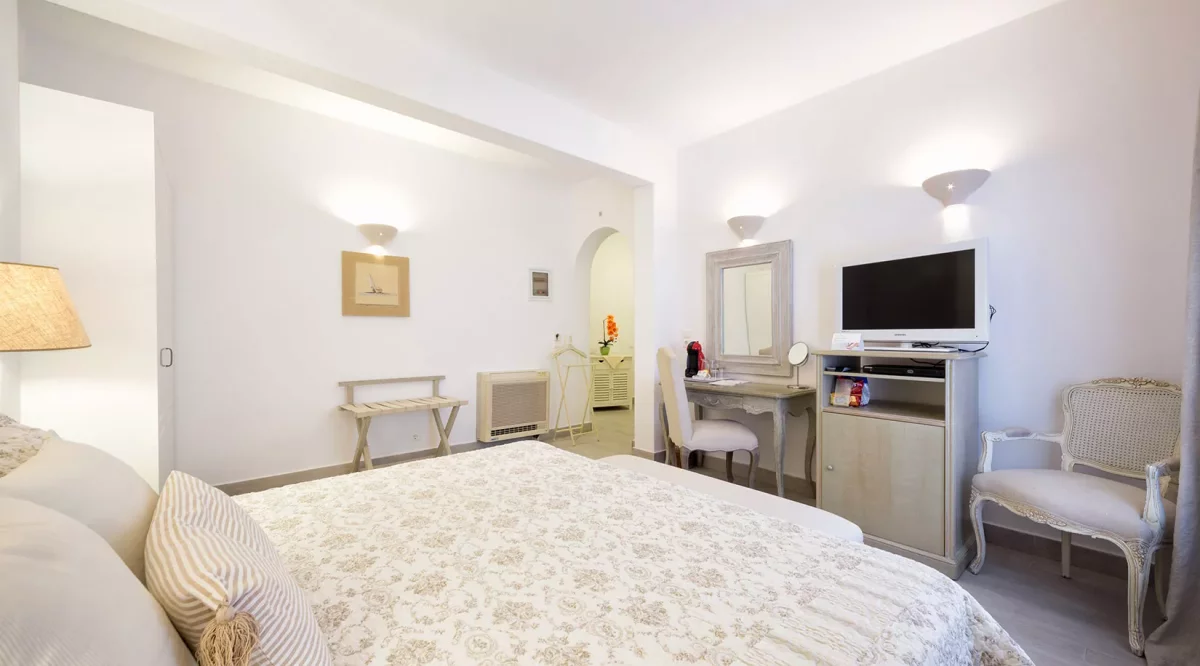 Superior Suite Saint Andrea Paros Seaside Resort