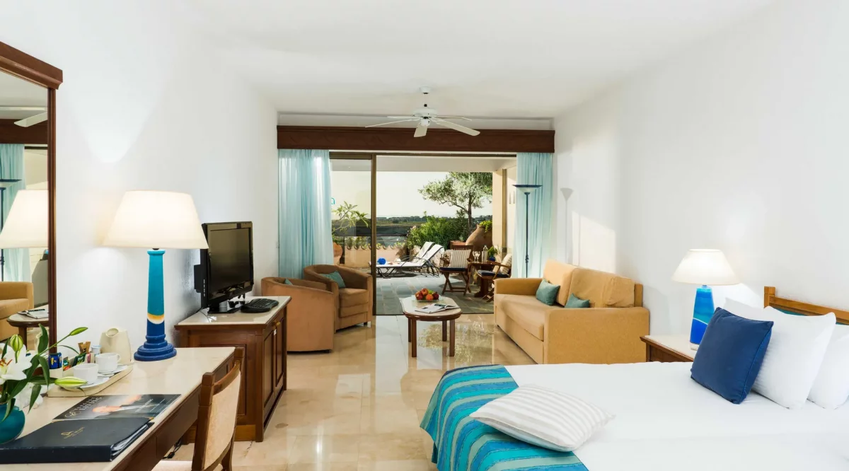 Superior Studio Sea View Coral Beach Hotel & Resort