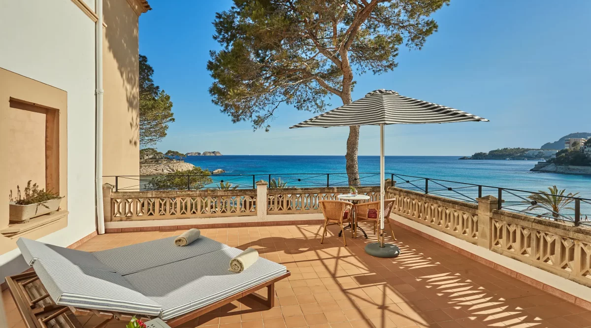 Preferred Club Master Suite Frontal Sea View with Terrace Secrets Mallorca Villamil Resort & Spa